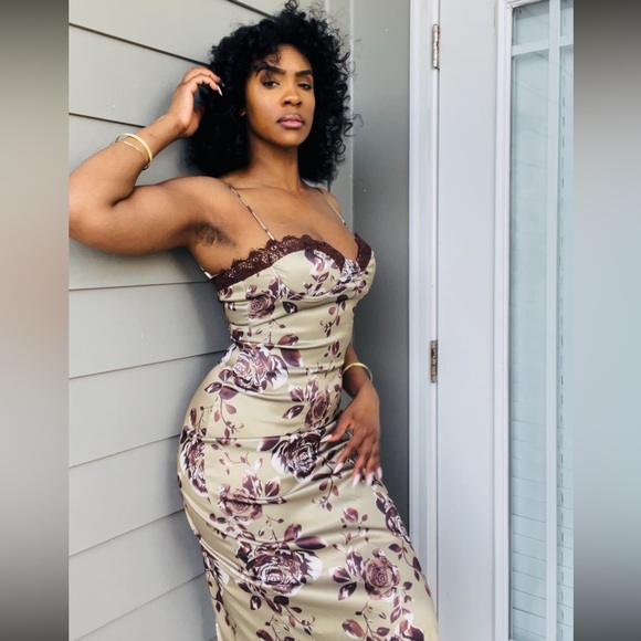 Floral Dreams - Picture 2 of 2